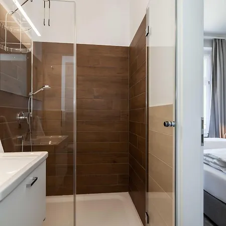 App Flamingo Hotell *